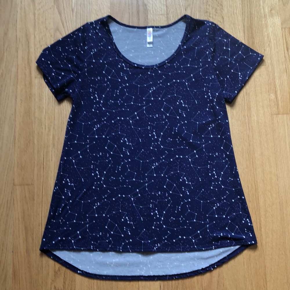 Lularoe Classic T in Purple Constellations size M